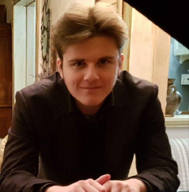 Gianluca Galluccio, pianista: un Cd a soli diciotto anni