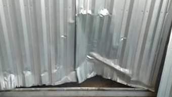 Vandalismi al centro civico Rabbia e delusione a Sozzigalli