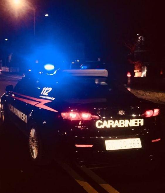Maranello, minaccia i carabinieri con la mannaia: arrestato 