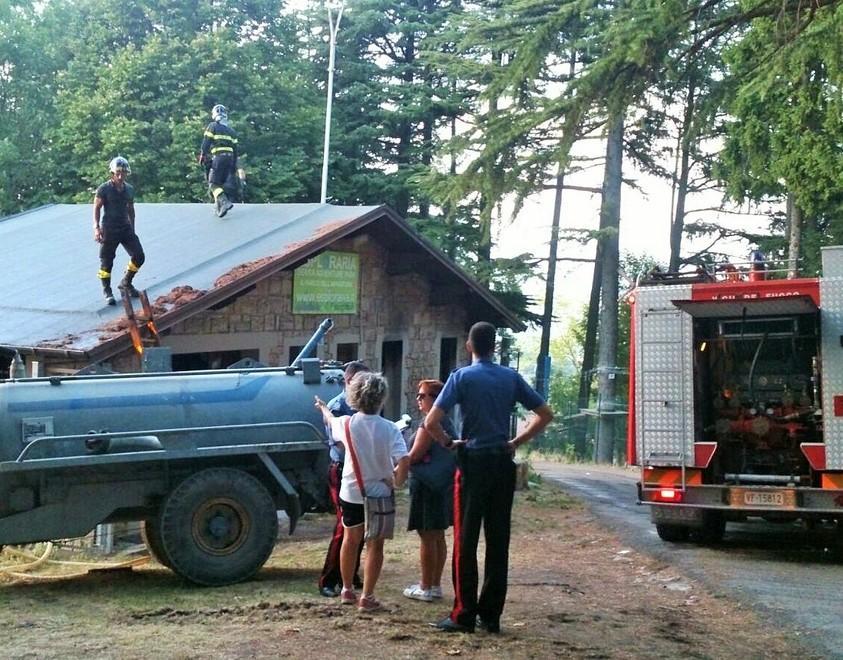 Rogo doloso alla palazzina Quattro ragazzini nei guai 