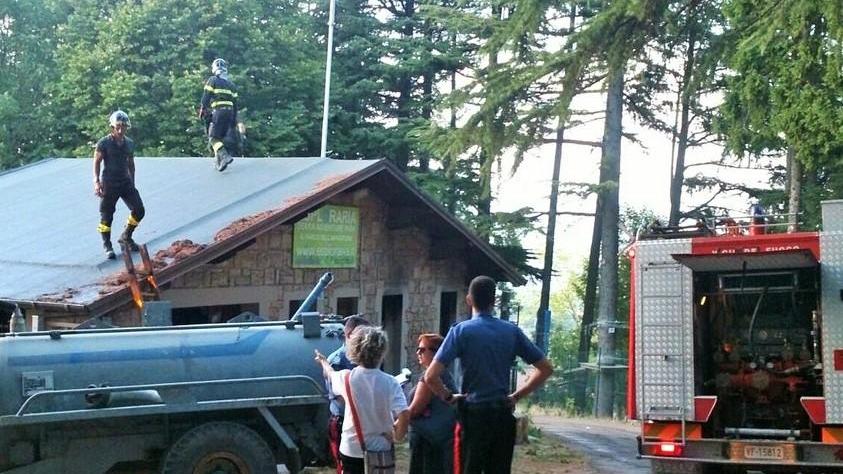 Rogo doloso alla palazzina Quattro ragazzini nei guai