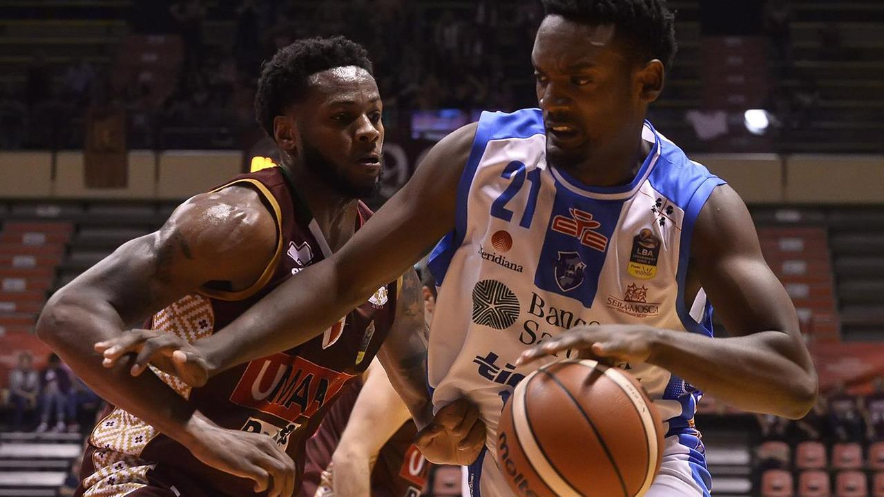 La Dinamo in viaggio anche a Natale