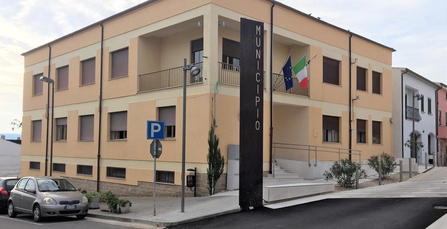 Cassaforte sui piedi ferito un allevatore 