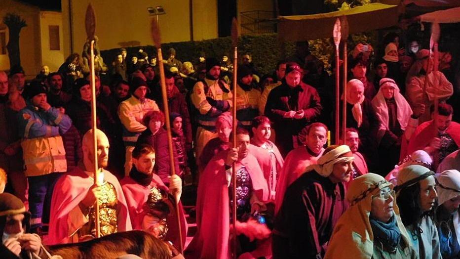 Duecento figuranti al presepe vivente della Misericordia di Iolo - FOTO