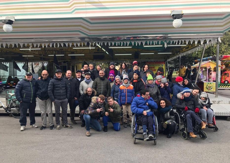 Giornata al Luna Park per i ragazzi dei centri riabilitativi