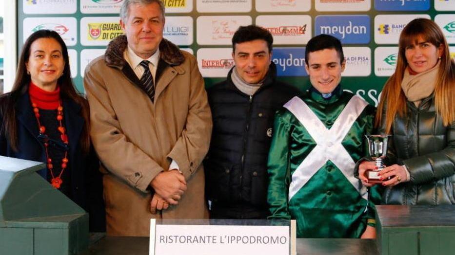 Ippica, un bel record con le dieci corse sul prato degli Escoli