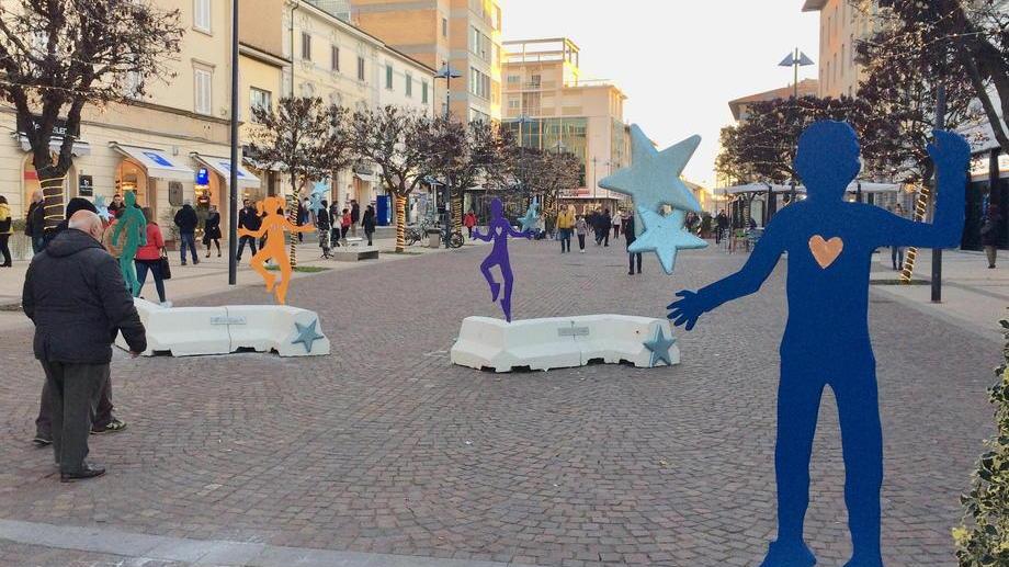 Le sagome di Fantasia sulle barriere