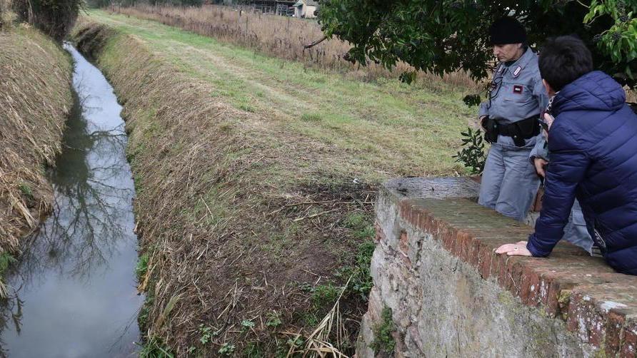 Inchiesta rifiuti, il Rio Cignolo vicino a Lonzi diventa nero
