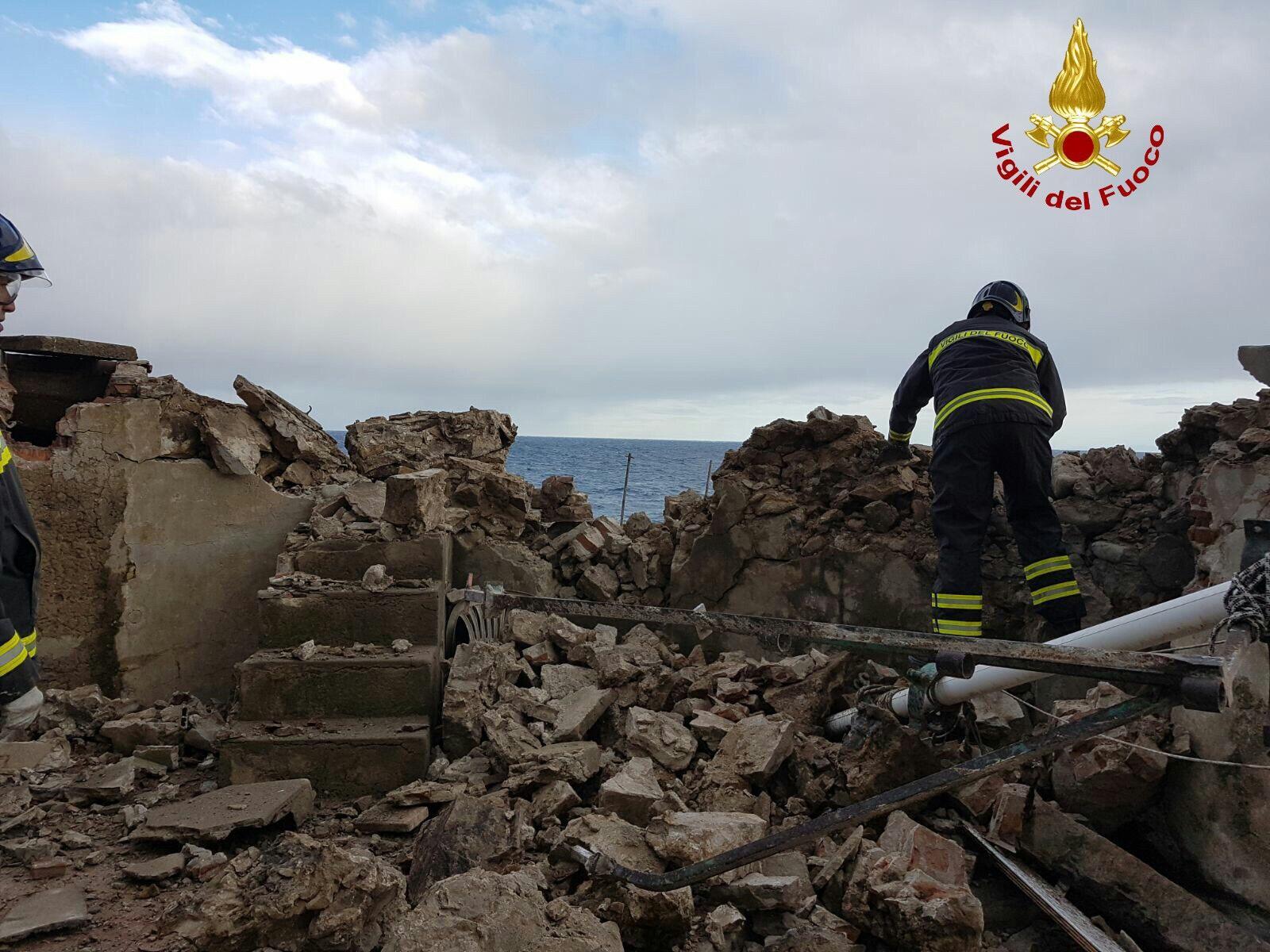 I danni alla Torre di Marciana Marina causati dal fulmine
