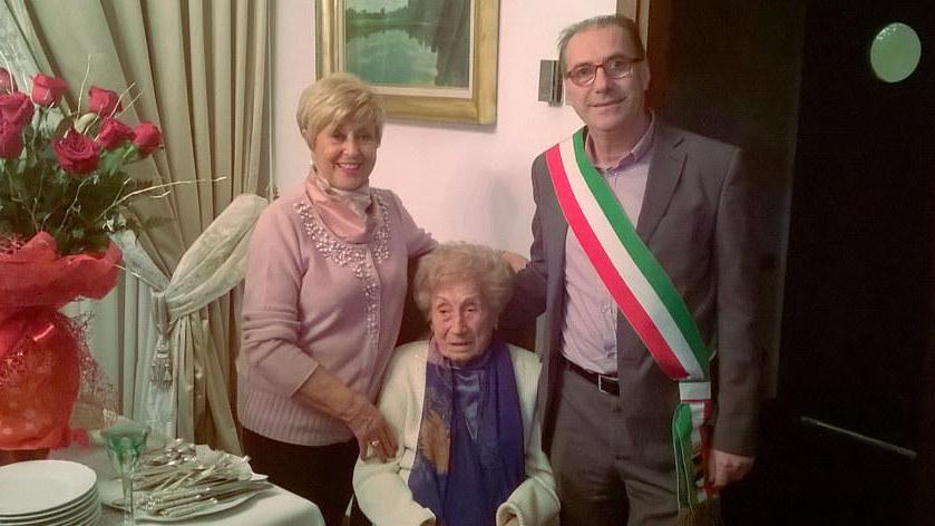 Compie cento anni Dina Gori vedova di Arzelio Belli