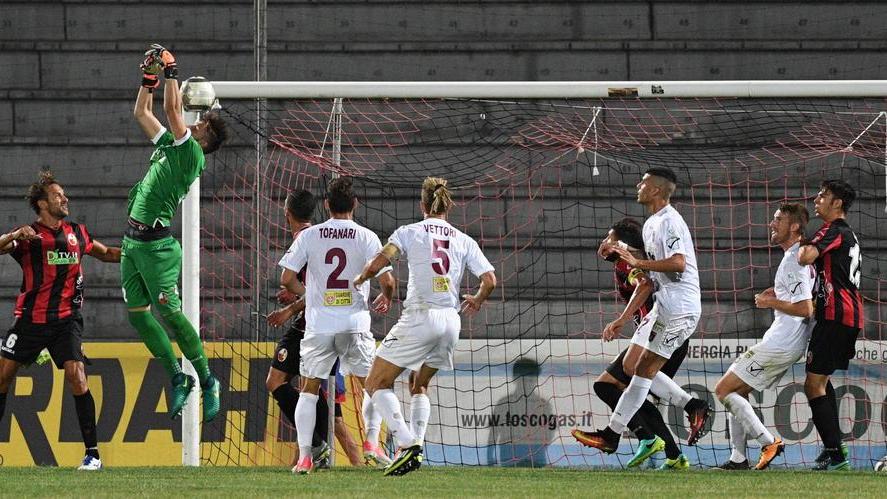 Pontedera-Lucchese, derby per rialzare la testa