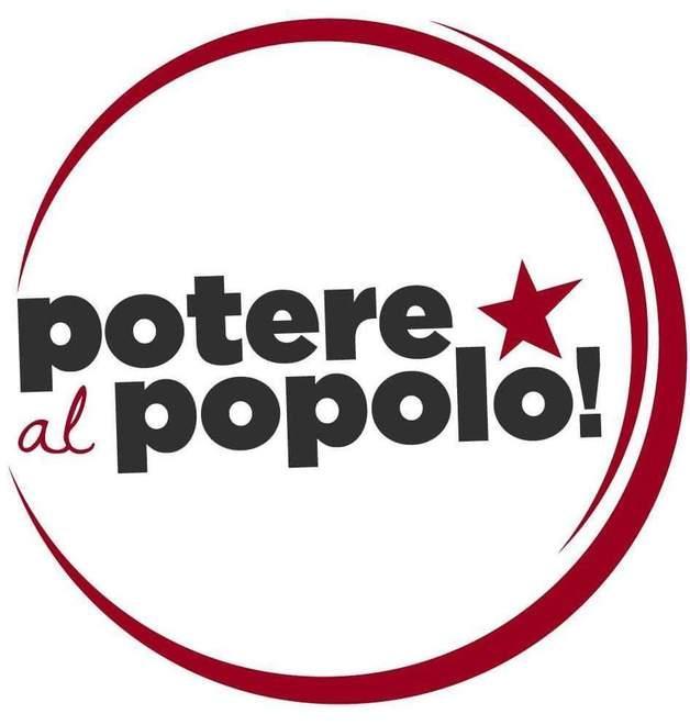 Volantinaggi davanti ai centri commerciali Potere al Popolo: «No al lavoro nei festivi»