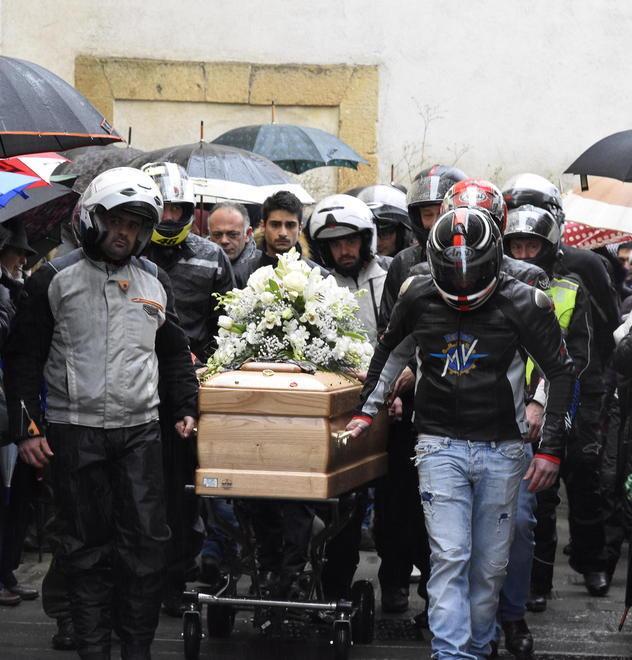 Un rombo di motori per salutare Lucio 