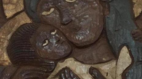 Sparito il Bambinello nero della Natività in Passeggiata