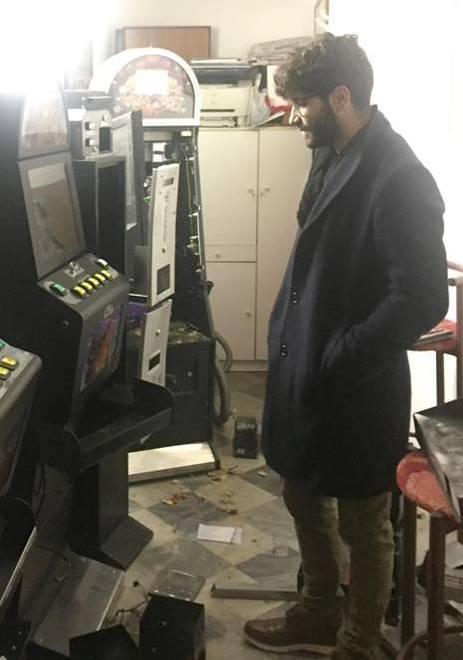 Furto al circolo Arci in Borgo Cappuccini svuotate tre slot 
