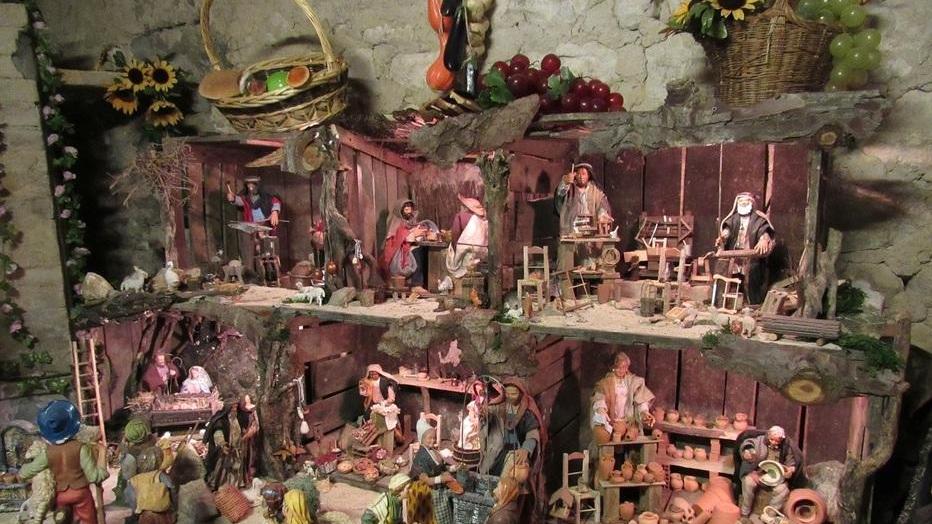 Quel “pezzetto di mondo in cantina” tra giochi e diorami