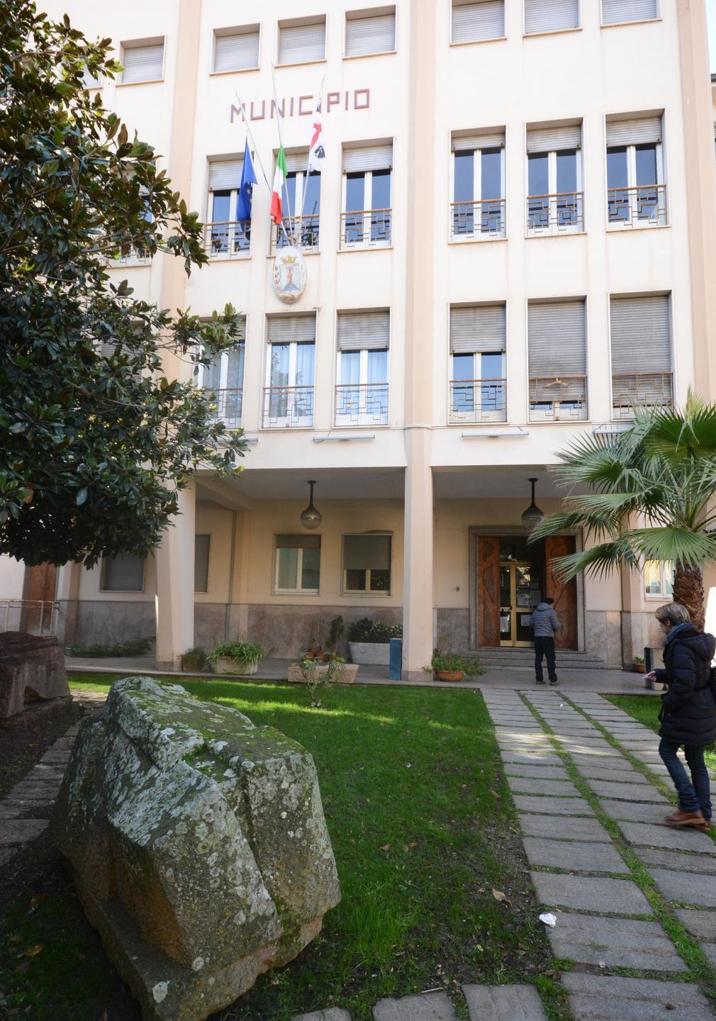 Il dirigente è in ferie Impiegati comunali senza indennità 