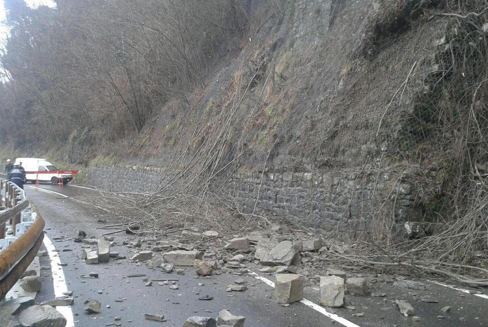 Ancora chiusa per frana la Statale 12 del Brennero