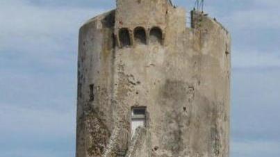 Un fulmine colpisce la Torre degli Appiani