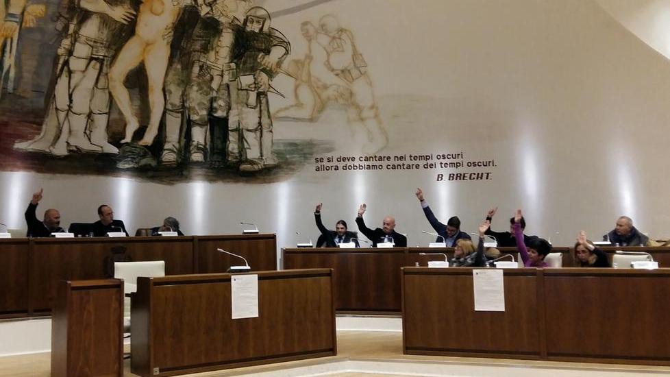La maggioranza non regge all’imposta di soggiorno