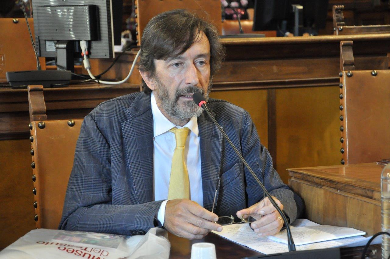 Il preside del Buzzi Erminio Serniotti