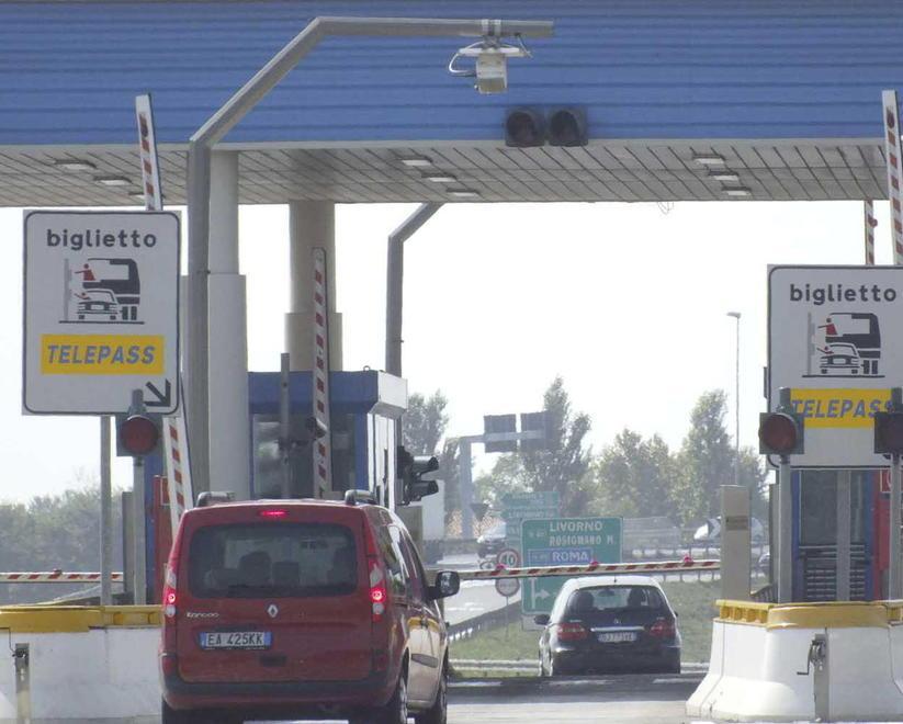 Stangata di Capodanno al casello: la Bretella sale a 3,40 euro 