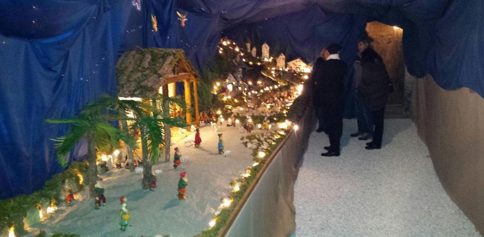 Ultimo dell’anno a Tizzana con un presepe lungo undici metri
