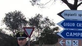 A spasso con 8 grammi di cocaina