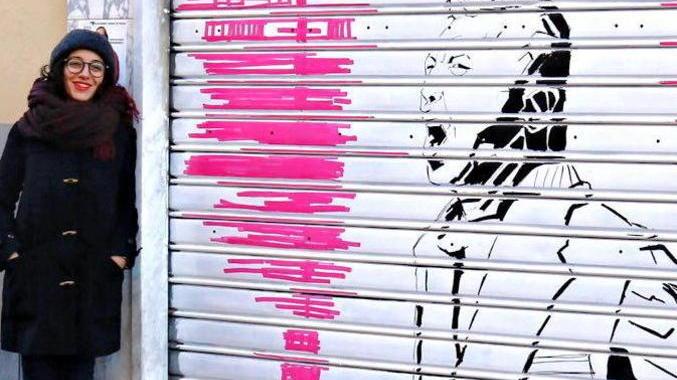 Le saracinesche ci parlano, così i negozi chiusi diventano street art