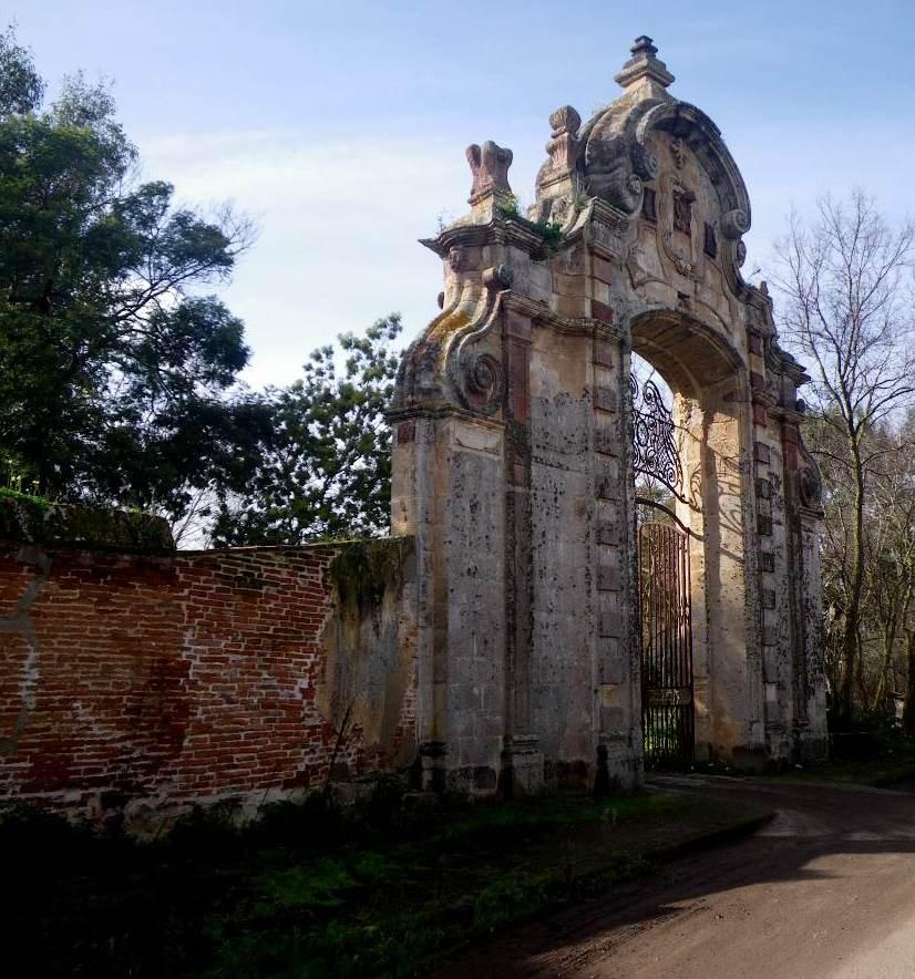 Gli antichi portali custodiscono la memoria 