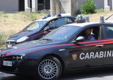 Festeggia il compleanno rapinando una trans Arrestato dai carabinieri
