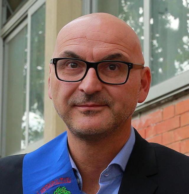 SCUOLE TRA GELO E COSTELLAZIONE DI SEDI 