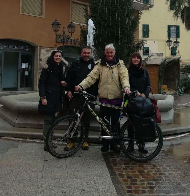 Il ciclista giramondo chiude il tour elbano