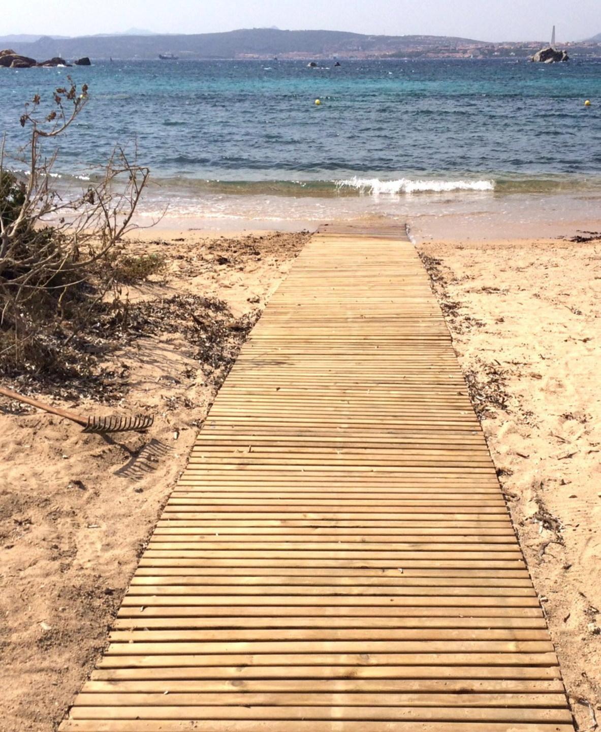 Servizi nelle spiagge: passerelle per disabili e 14 nuovi chioschi 