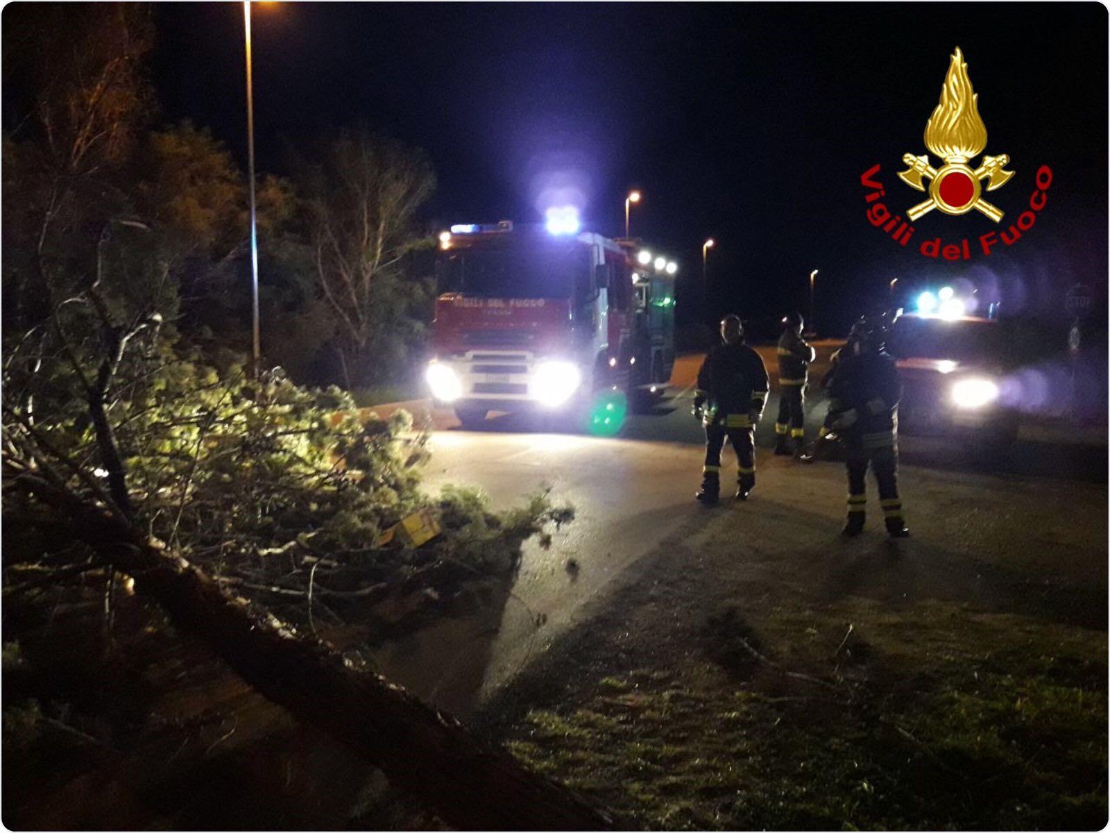 Maltempo, decine di interventi dei vigili del fuoco nel Nuorese e in Gallura