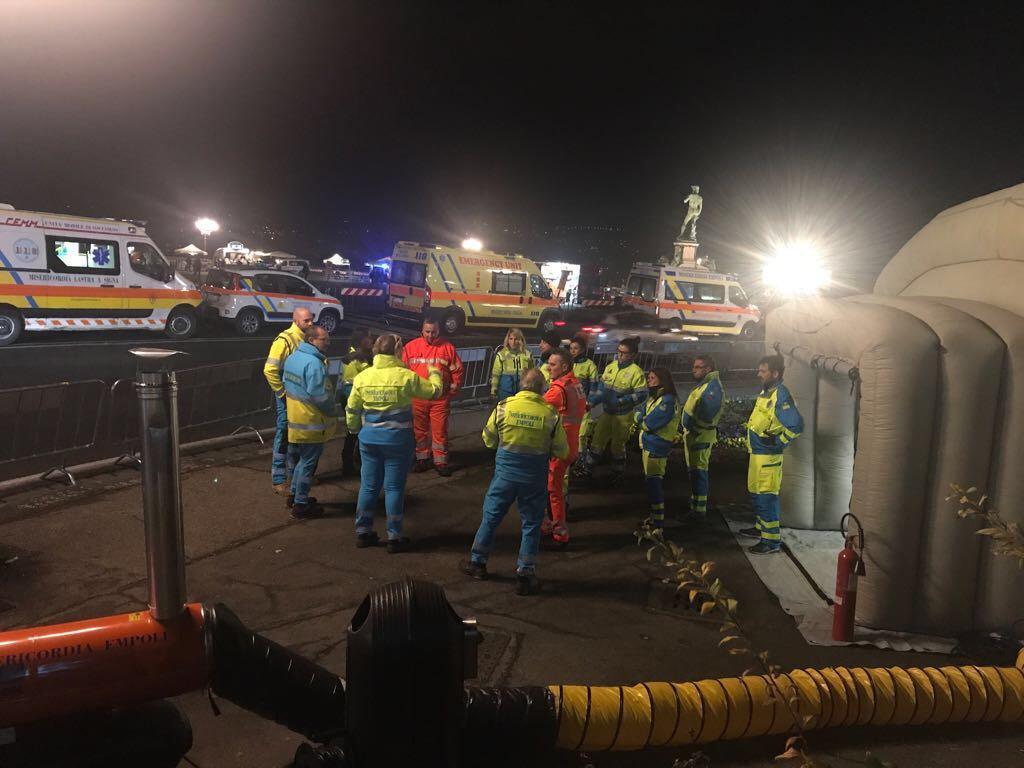 La Misericordia di Prato in servizio al piazzale Michelangelo a Firenze