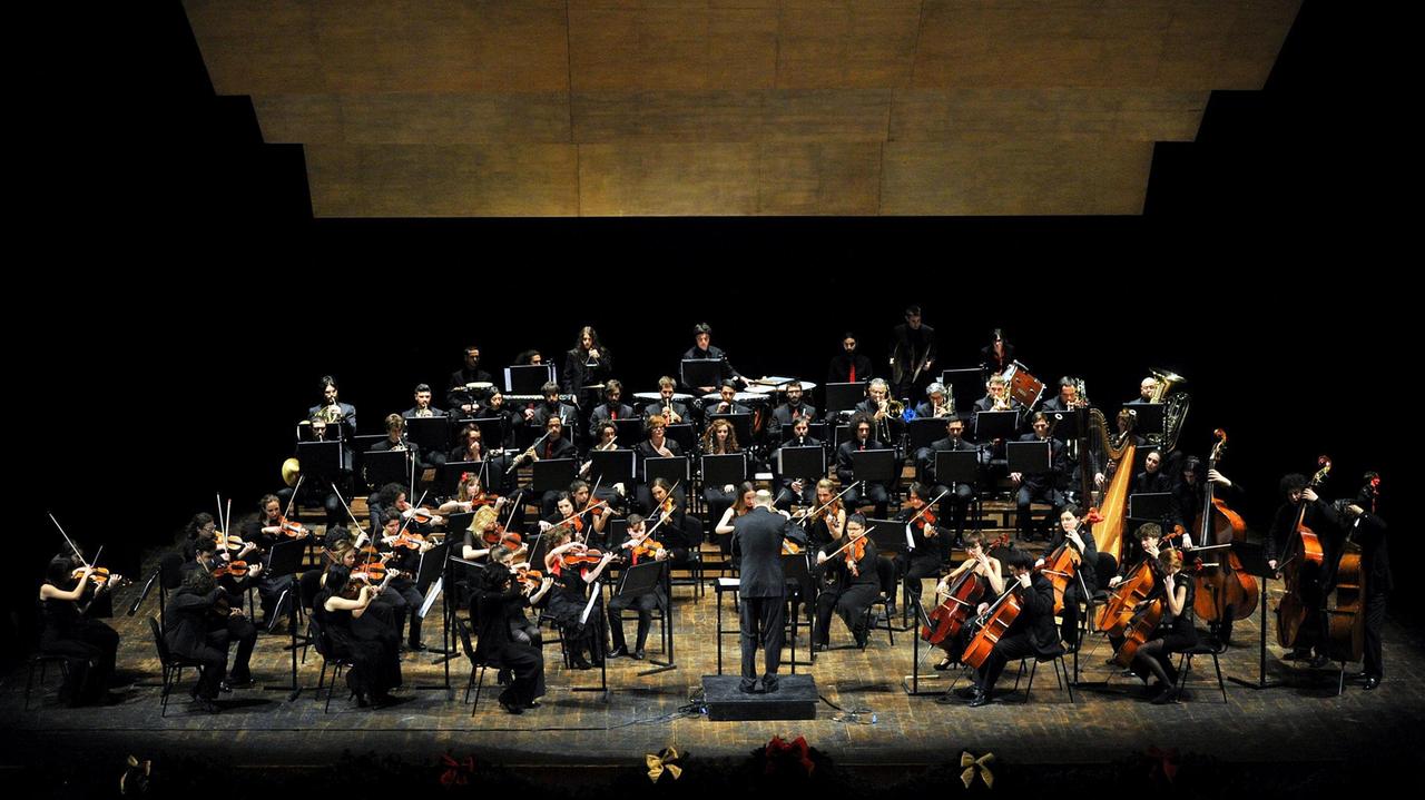 Applausi e divertimento al concerto di Capodanno al Goldoni