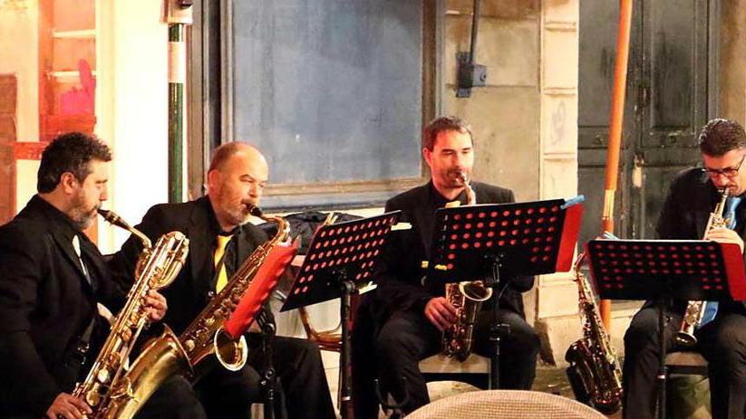Duemila spettatori per la musica live a Marina di Carrara