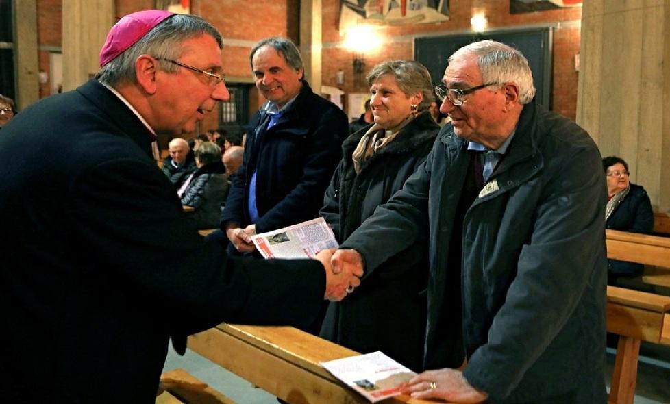 Il vescovo “sposta” il duomo per un’ora fra gli alluvionati 
