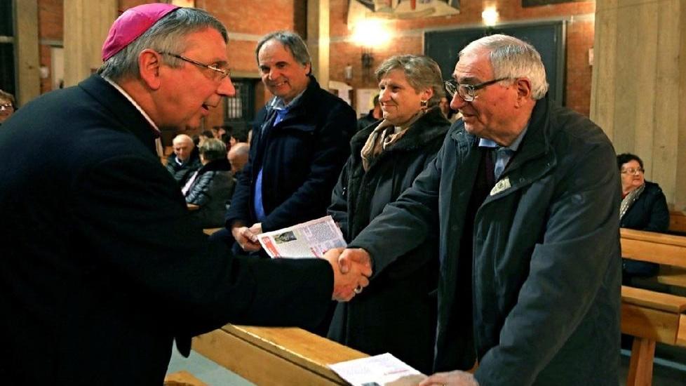 Il vescovo “sposta” il duomo per un’ora fra gli alluvionati
