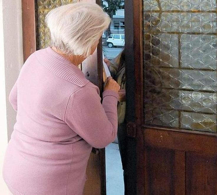In azione due truffatori gli anziani non ci cascano 