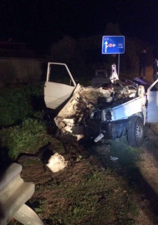 Con l’auto contro il guard rail: grave il conducente 22enne 