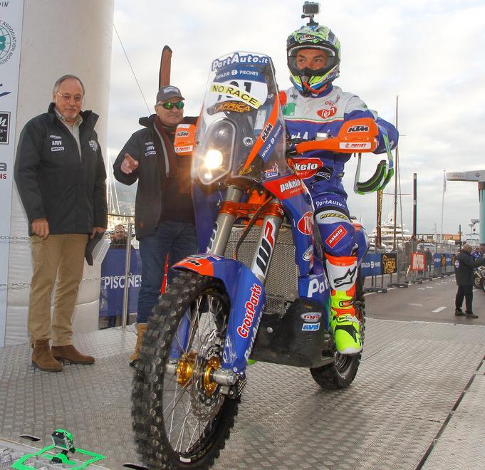 Africa Eco Race: partenza a razzo per Ceci e Pelloni 