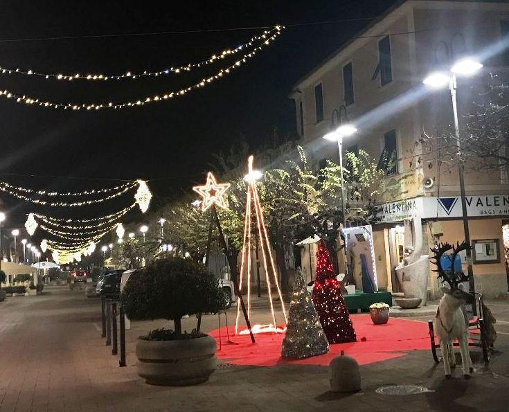 Negozianti chiedono l’apertura al mattino 