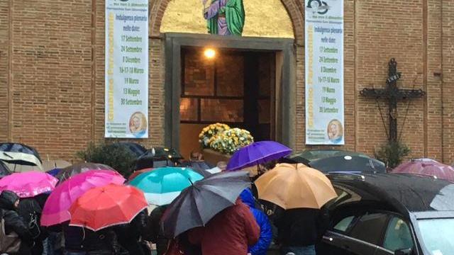 Un momento dei funerali