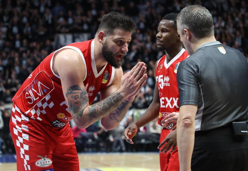 Pistoia cede solo nel finale alle Vu nere 