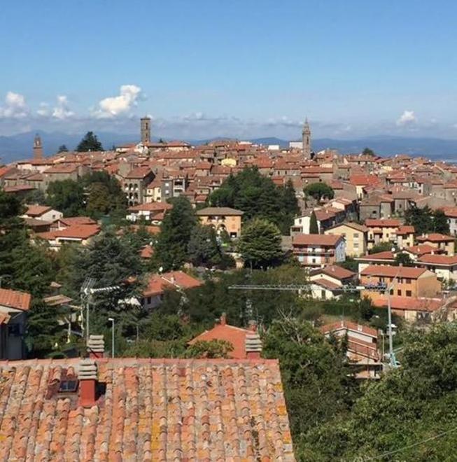 Muore il padre del parroco, paese in lutto