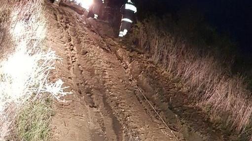 Traditi dal navigatore finiscono nel fango