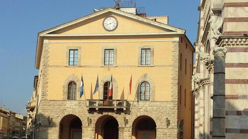 Caos gazebo, Ascom preme sul Comune «Accelerare tempi»