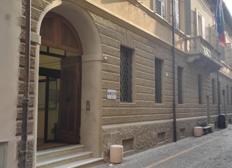 Sassuolo, cade per il tombino infido: 100mila euro dal Comune 